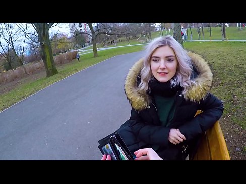 ❤️ Guta zgodnu spermu stranca za novac - pušenje u parku od Eve Elfie ❤️ Jebanje kod nas ﹏